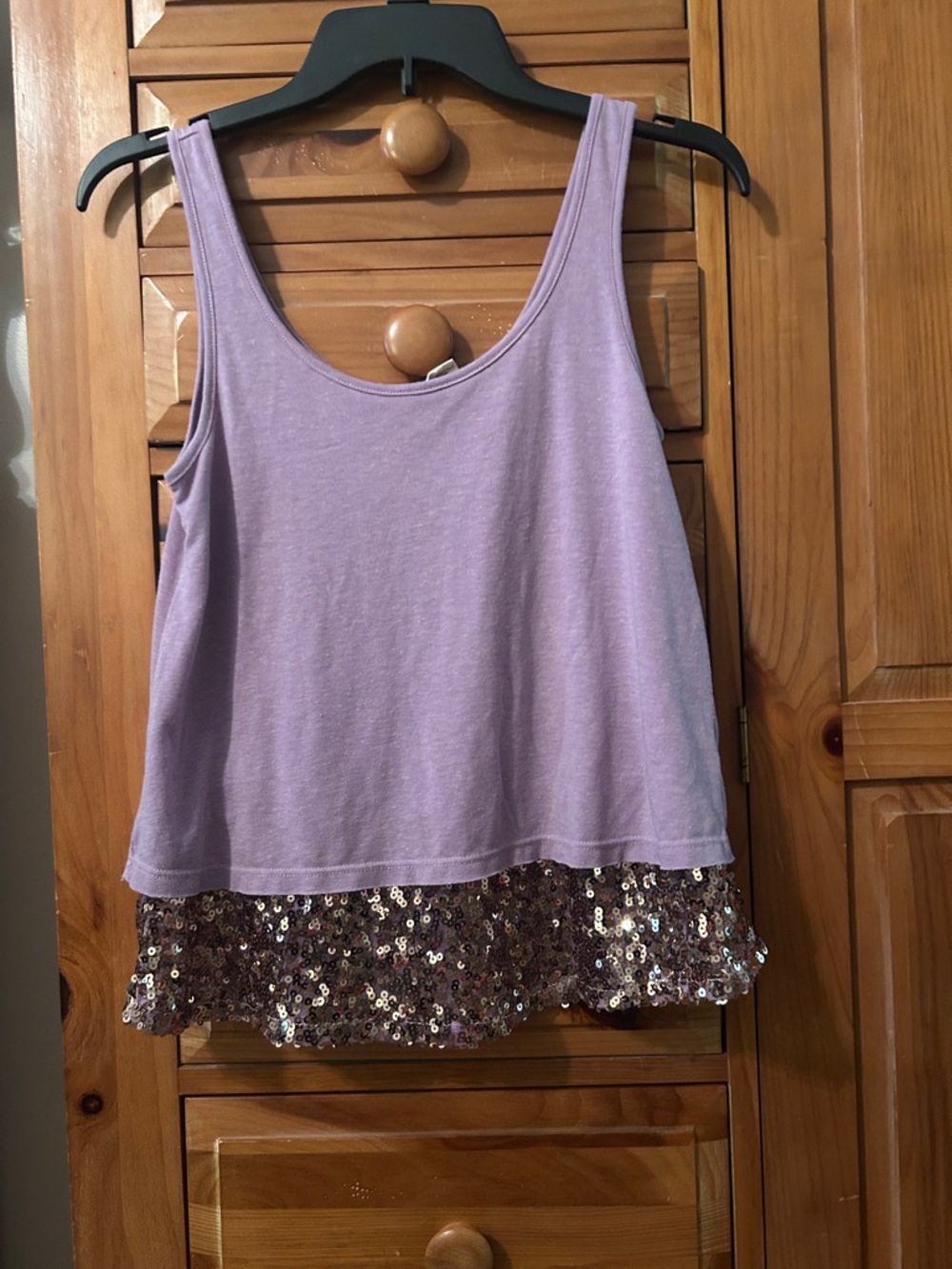 Mudd purple & gold sequin camisole t…